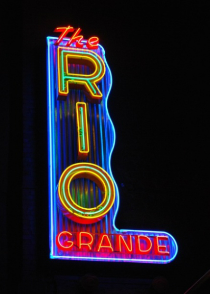 The RIO Grande Neon Sign